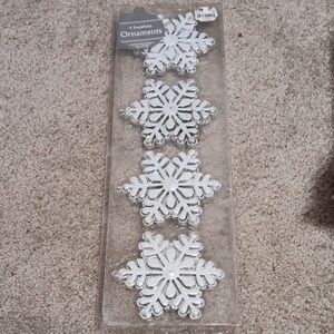 Silver and White Snowflake Ornaments Set
